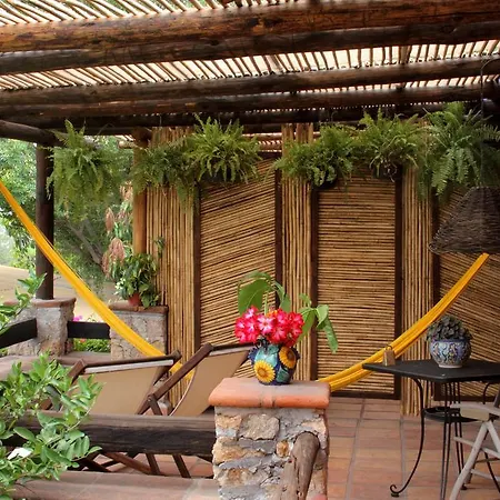 La Casa Del Guamuchil Hotel Tequesquitengo Room photo